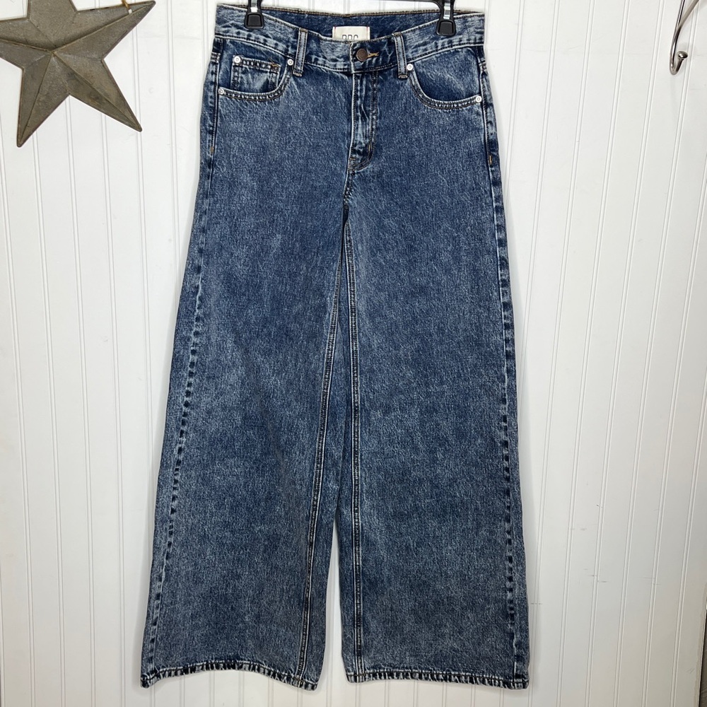 BDG A Wide Leg Acid Wash Jeans Size 27